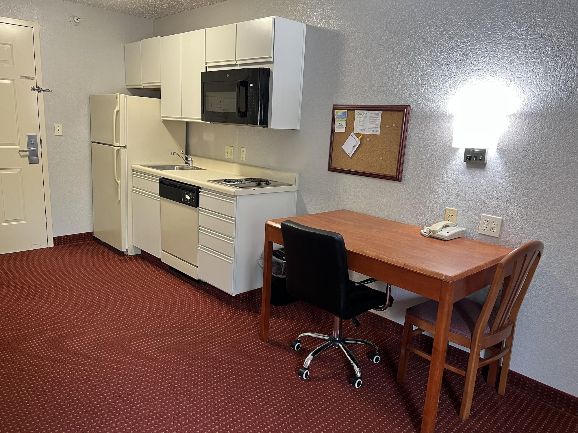 Days Inn & Suites By Wyndham Green Bay Wi Zewnętrze zdjęcie