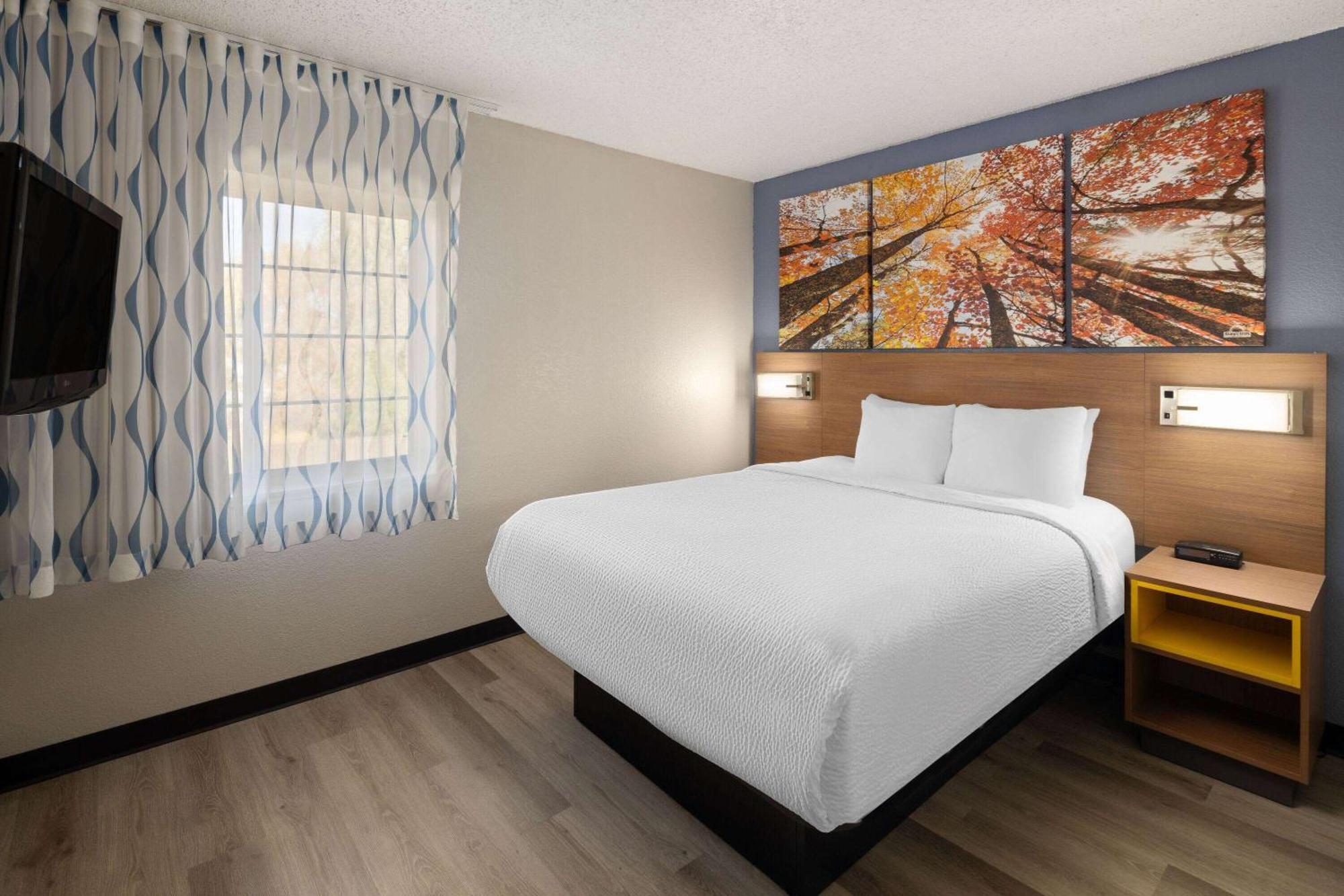 Days Inn & Suites By Wyndham Green Bay Wi Zewnętrze zdjęcie