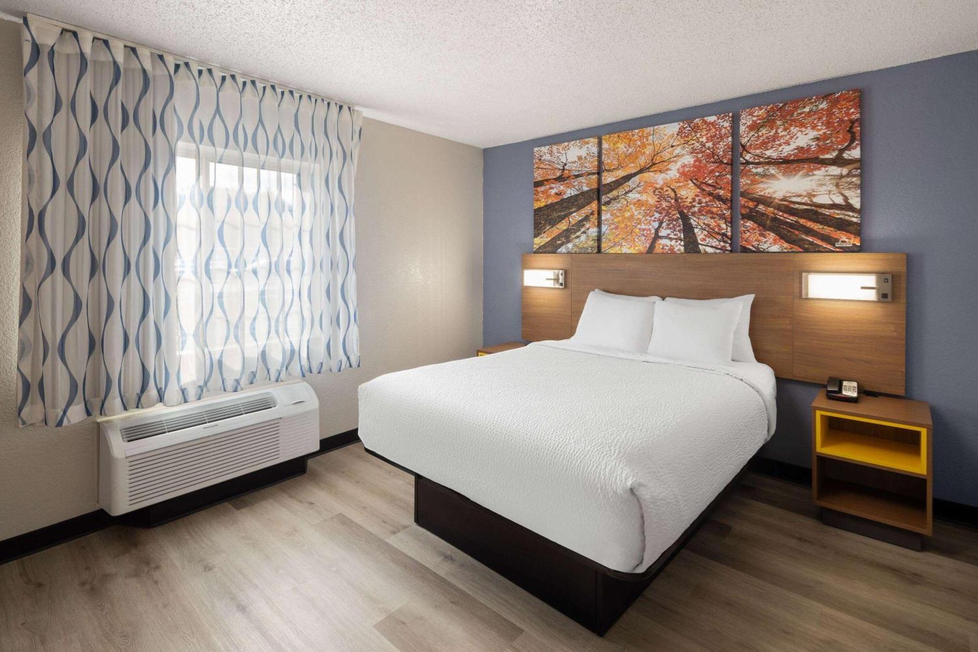Days Inn & Suites By Wyndham Green Bay Wi Zewnętrze zdjęcie