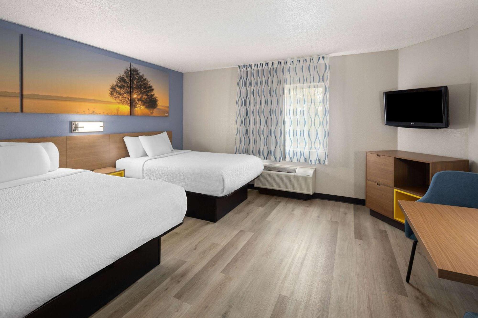 Days Inn & Suites By Wyndham Green Bay Wi Zewnętrze zdjęcie