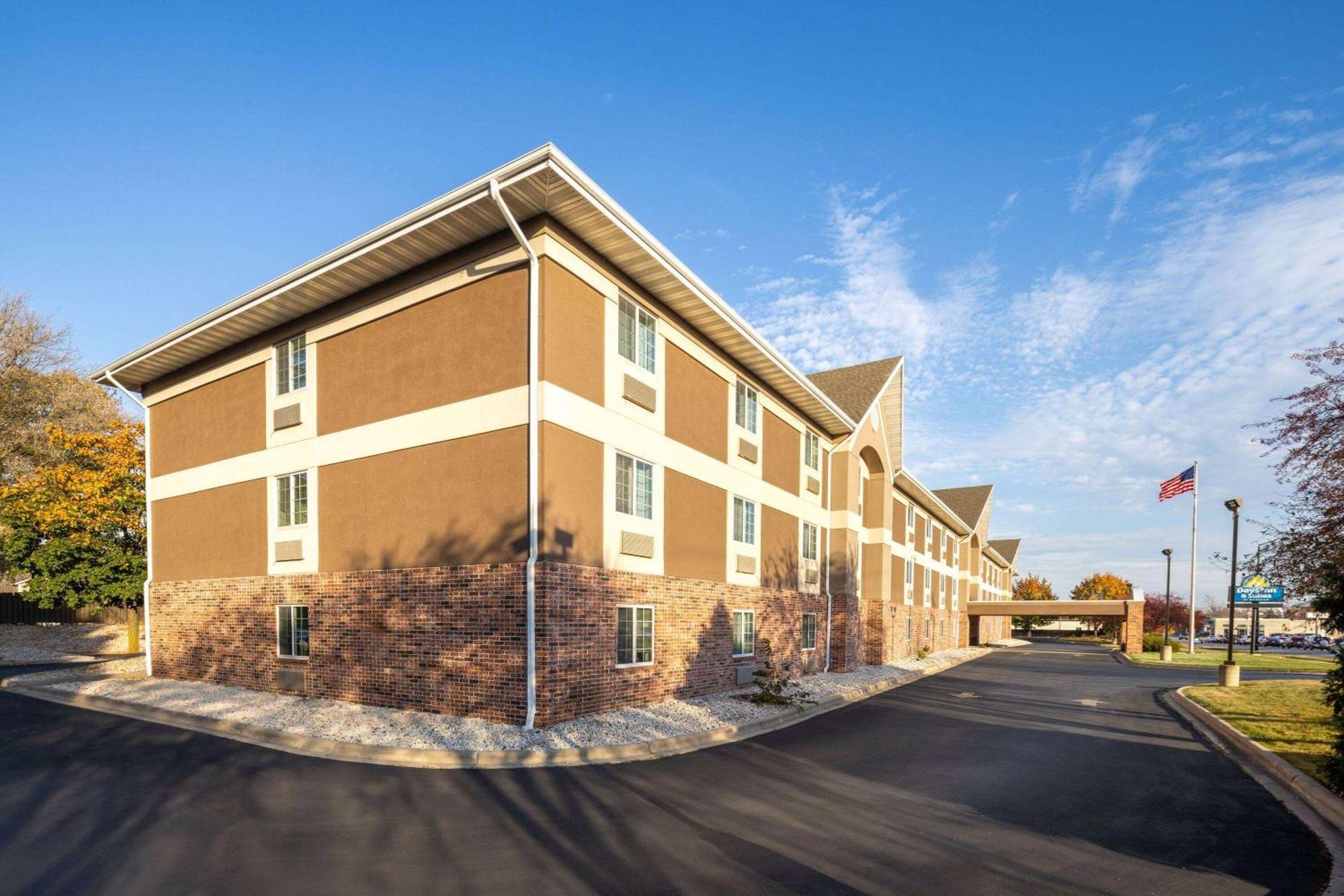 Days Inn & Suites By Wyndham Green Bay Wi Zewnętrze zdjęcie