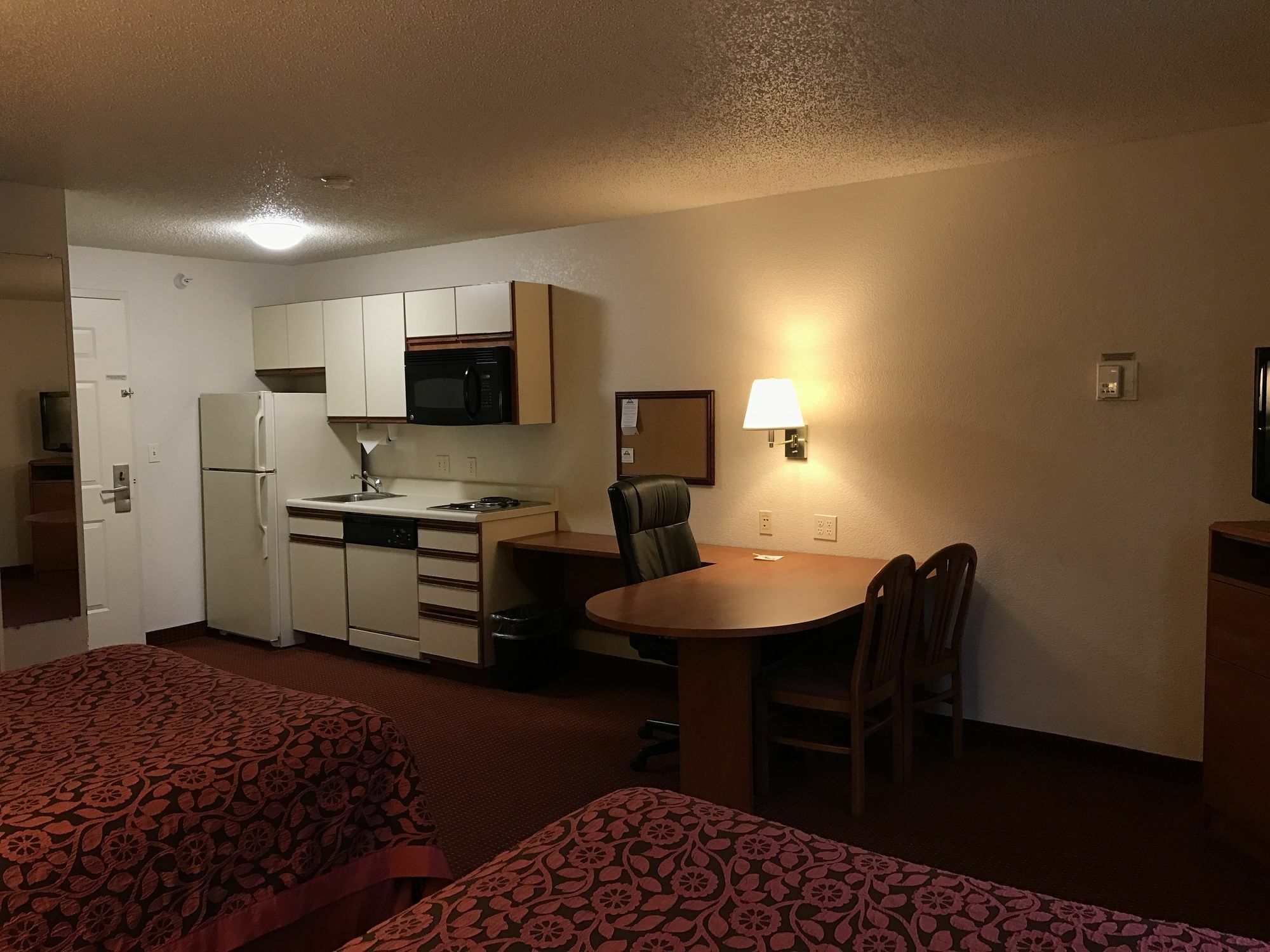 Days Inn & Suites By Wyndham Green Bay Wi Zewnętrze zdjęcie